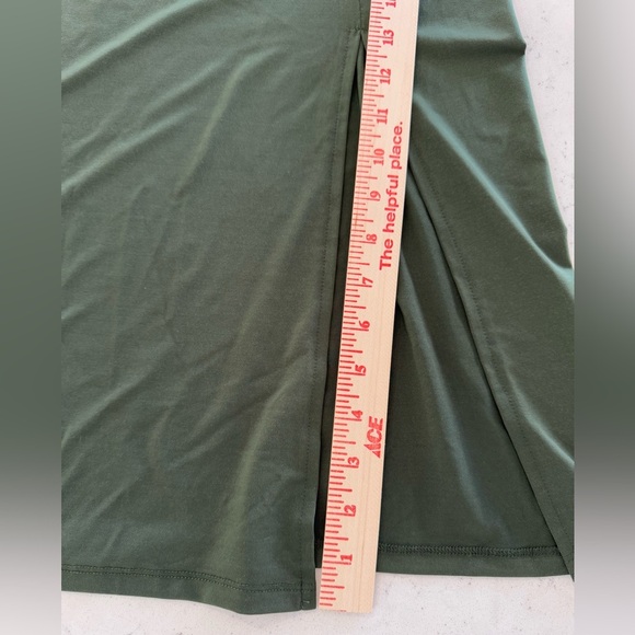Scoop pull on stretch skirt size medium 8-10 green - Picture 7 of 9